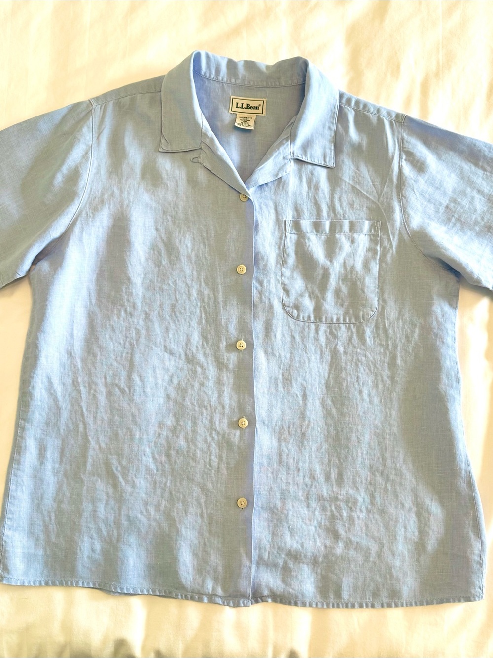 Vintage L.L. Bean 100% Linen Size Small Light Blue Camp Style Shirt.